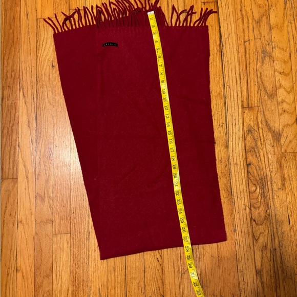 Sisley cashmere burgundy colour scarf in good condition - Picture 5 of 6